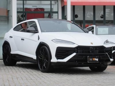 2025 Lamborghini URUS 照片 3