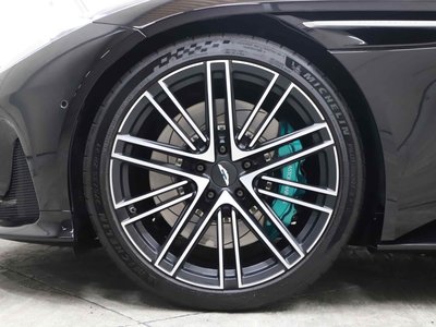 ASTON MARTIN DB12 VOLANTE - 5