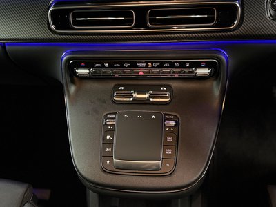 2025 Mercedes-BENZ V-CLASS — миниатюра 11