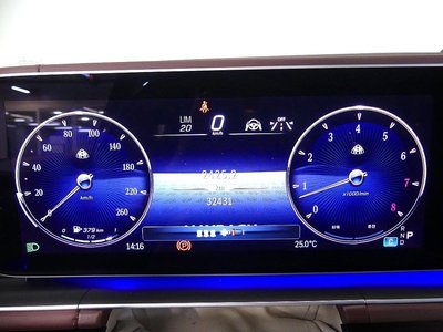 MERCEDES-BENZ GLS - 6