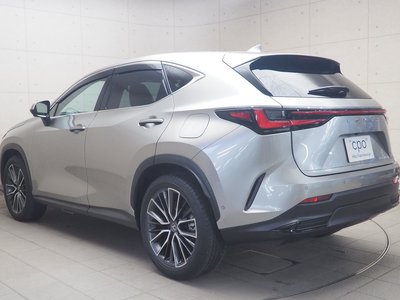صورة 4 لـ 2023 Lexus NX