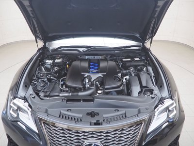 صورة 10 لـ 2024 Lexus RC F