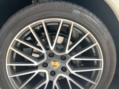 صورة 6 لـ 2020 Porsche CAYENNE