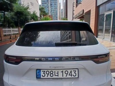 صورة 3 لـ 2020 Porsche CAYENNE