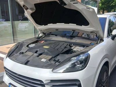 صورة 7 لـ 2020 Porsche CAYENNE