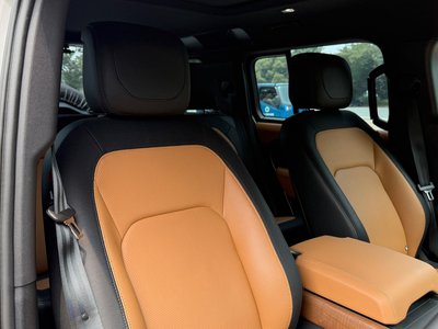 LAND ROVER DEFENDER 110 X DYNAMIC HSE D300 - 6