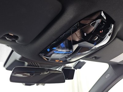 2025 BMW 5 SERIES thumbnail 24