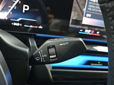 2025 BMW 5 SERIES thumbnail 26