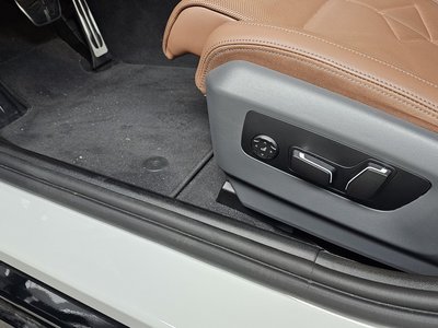 2025 BMW 5 SERIES thumbnail 31