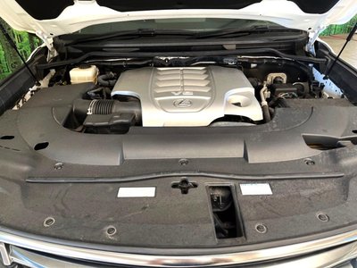 2016 Lexus LX thumbnail 20