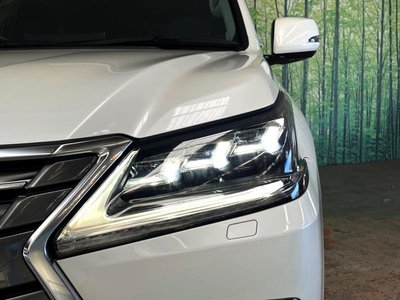 2016 Lexus LX thumbnail 14