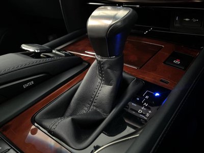 2016 Lexus LX thumbnail 65