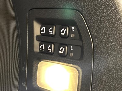 2016 Lexus LX thumbnail 43