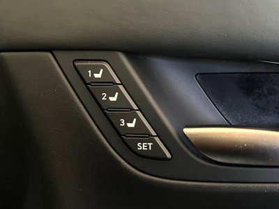 2016 Lexus LX photo 7