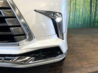 2016 Lexus LX thumbnail 29