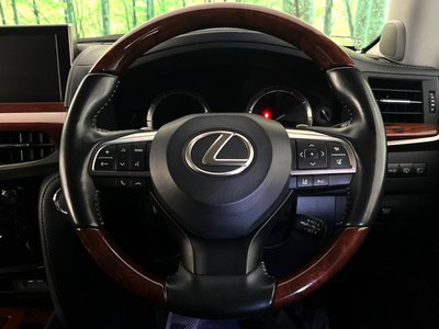 2016 Lexus LX thumbnail 13