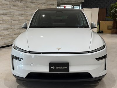 TESLA MODEL Y - 8