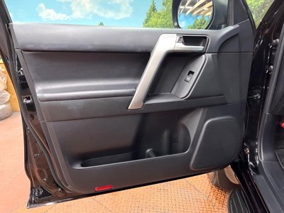 2023 Toyota LAND CRUISER PRADO — миниатюра 24