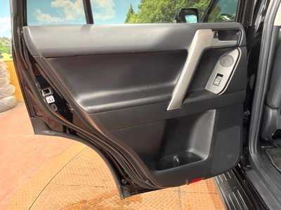 2023 Toyota LAND CRUISER PRADO — миниатюра 25