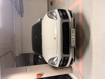 PORSCHE CAYENNE - 1