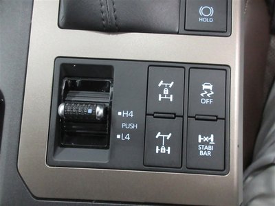 TOYOTA LAND CRUISER 250 - 9