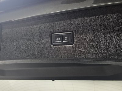 صورة مصغرة 23 لـ 2023 AUDI Q8