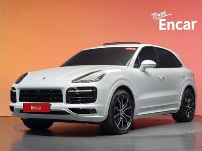 2023 Porsche CAYENNE photo 1