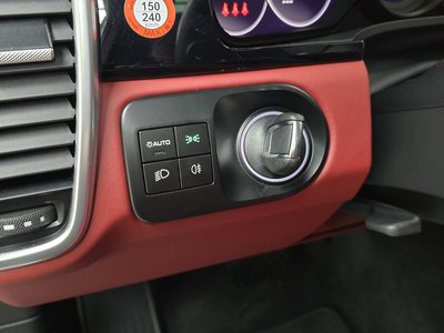 2023 Porsche CAYENNE thumbnail 27