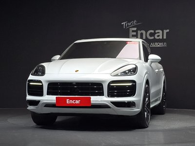 2023 Porsche CAYENNE photo 3