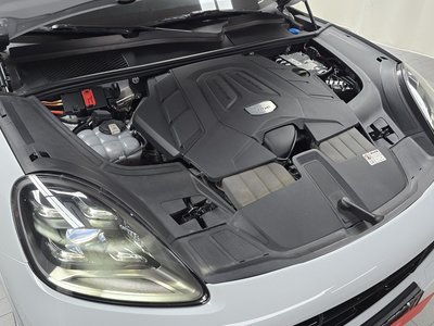 2023 Porsche CAYENNE photo 7