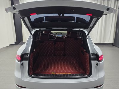 2023 Porsche CAYENNE thumbnail 32
