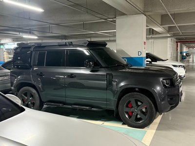 LAND ROVER DEFENDER - 1