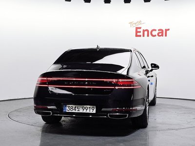 صورة 3 لـ 2022 Genesis G90 (RS4)