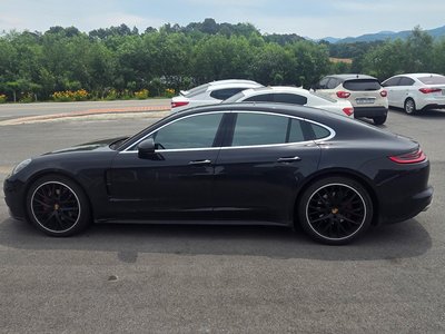 PORSCHE PANAMERA - 5