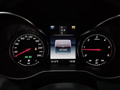 MERCEDES-BENZ GLC - 8