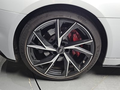 2021 AUDI R8 photo 6