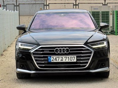 2021 AUDI A8 photo 2