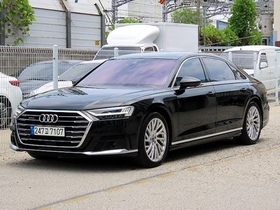 2021 AUDI A8 photo 1