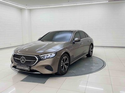 MERCEDES-BENZ E-CLASS - 1