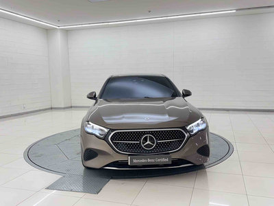 MERCEDES-BENZ E-CLASS - 8