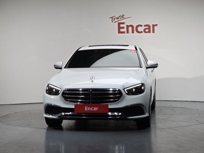 MERCEDES-BENZ E-CLASS - 2