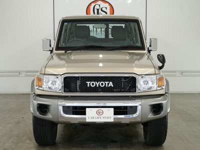 TOYOTA LAND CRUISER 70 - 10