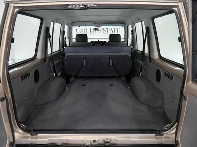 TOYOTA LAND CRUISER 70 - 7