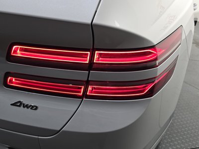 2024 Genesis GV80 photo 10