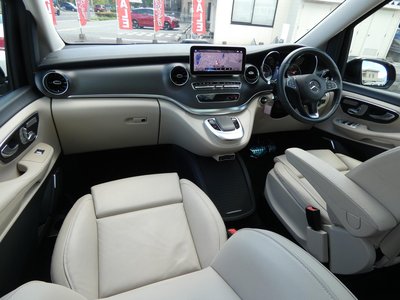صورة 6 لـ 2023 Mercedes-BENZ V-CLASS