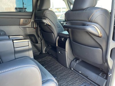 TOYOTA ALPHARD - 10