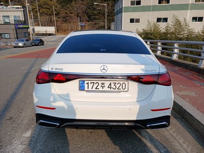 MERCEDES-BENZ E-CLASS - 7