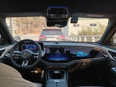 MERCEDES-BENZ E-CLASS - 10