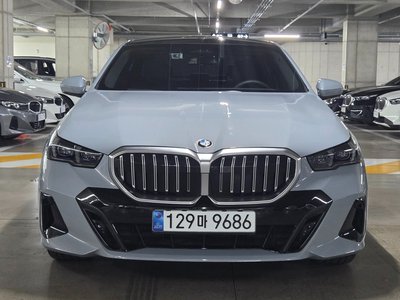 BMW 5 SERIES - 2