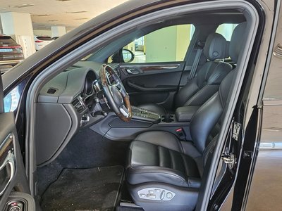 PORSCHE MACAN - 9